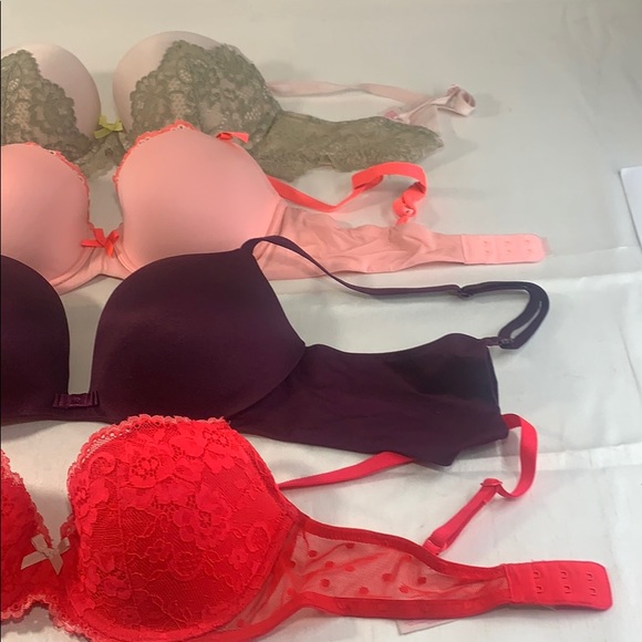 Victoria’s Secret Lot of 4 Bra Set Size 32C - Picture 4 of 11
